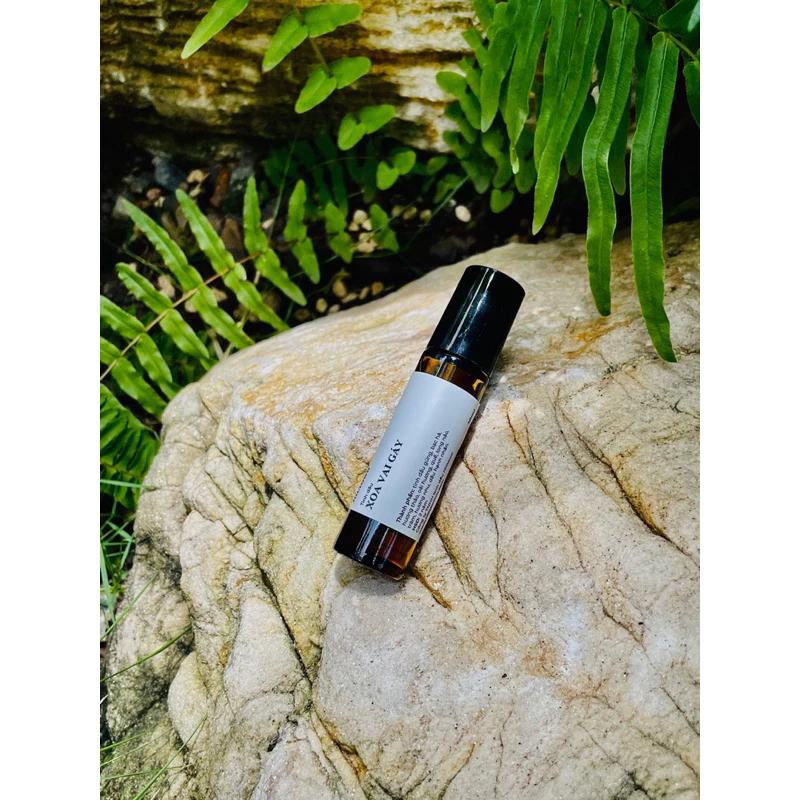Bi lăn tinh dầu Hiltown xoa vai gáy 10ml