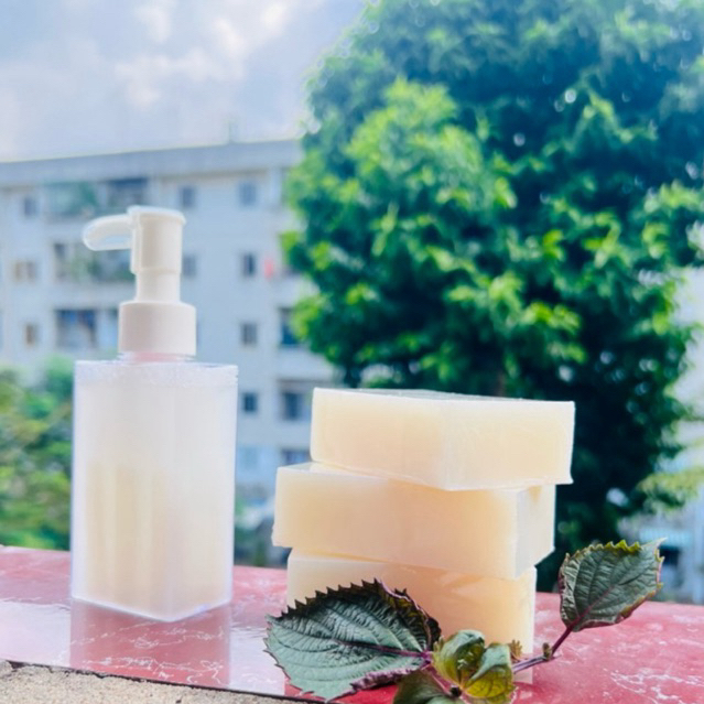 Cách sử dụng Xà phòng dầu dừa không mùi 100g theo bộ ảnh Hiltown